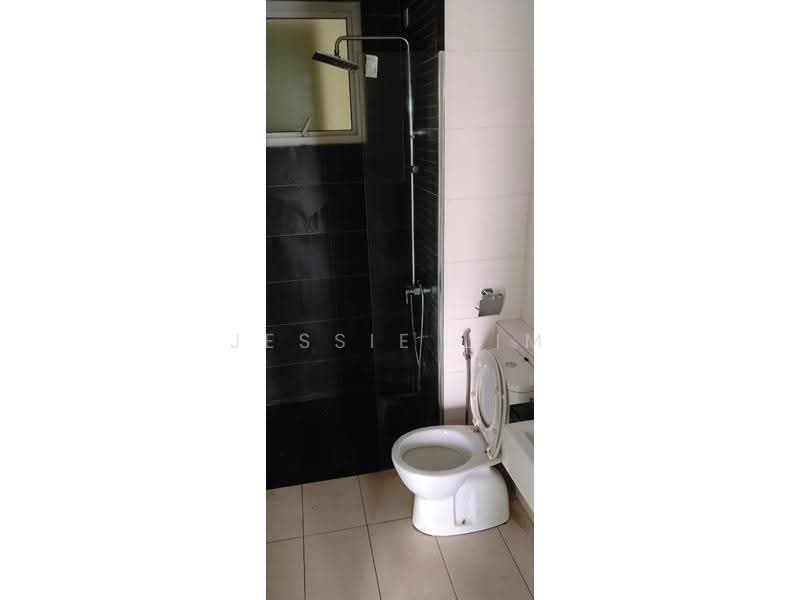 Kediaman Servis untuk Dijual di Temasya 8 - Jessie Lim - Bathroom - PropertyGuru.com.my