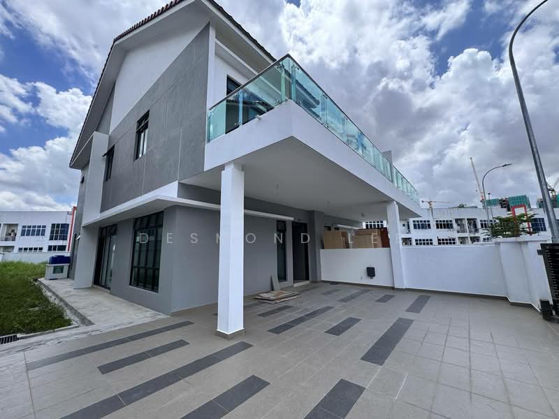 Cluster House for Sale in Austin (Johor Bahru) - Desmond Lee - Exterior - PropertyGuru.com.my