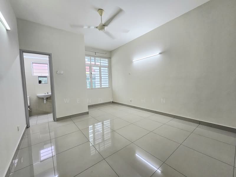 TAMAN PUCHONG UTAMA untuk Untuk Disewa - RM 2,000 /bulan, Mac 2026 - Bathroom - PropertyGuru.com.my