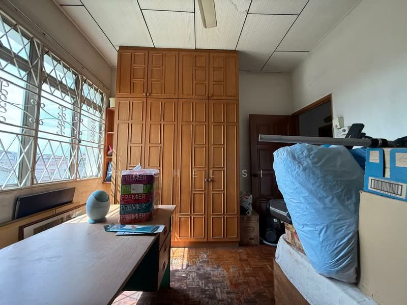 Semi-Detached House for Sale in SS 3, Taman Universiti (Petaling Jaya) - Rachel Sie - Study - PropertyGuru.com.my