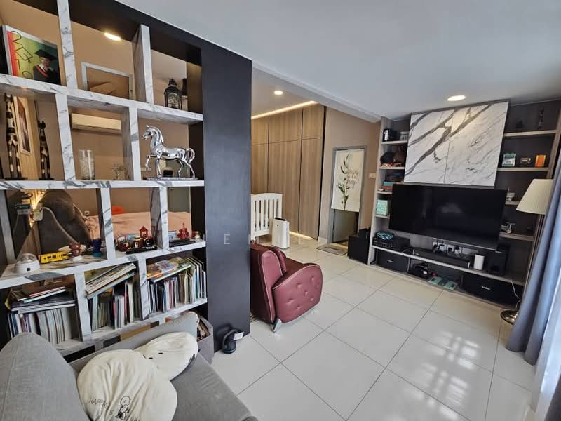 2-storey Terraced House for Sale in Bandar Dato Onn (Tebrau) - Jemie . - Living Room - PropertyGuru.com.my