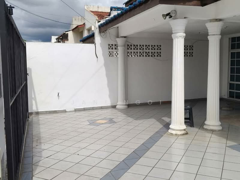 Semi-Detached House for Rent in Taman Pelangi (Johor Bahru) - Jane Ngoi - Exterior - PropertyGuru.com.my