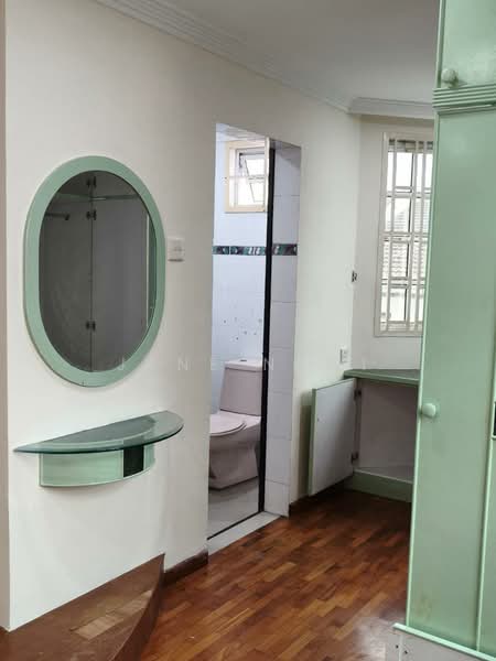 Semi-Detached House for Rent in Taman Pelangi (Johor Bahru) - Jane Ngoi - Bathroom - PropertyGuru.com.my