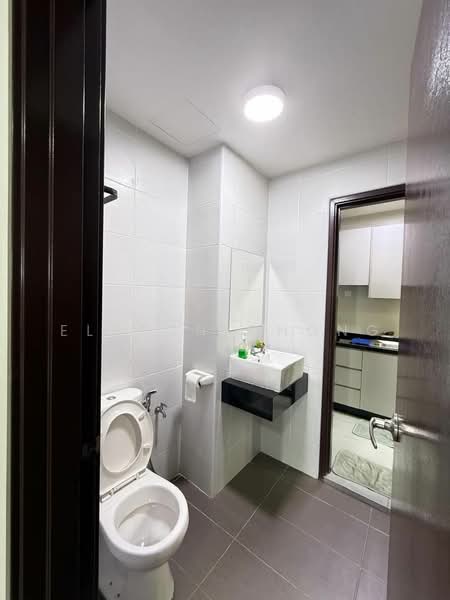 Service Residence for Sale at KSL Residence @ Daya - Elston Chong - Bathroom - PropertyGuru.com.my