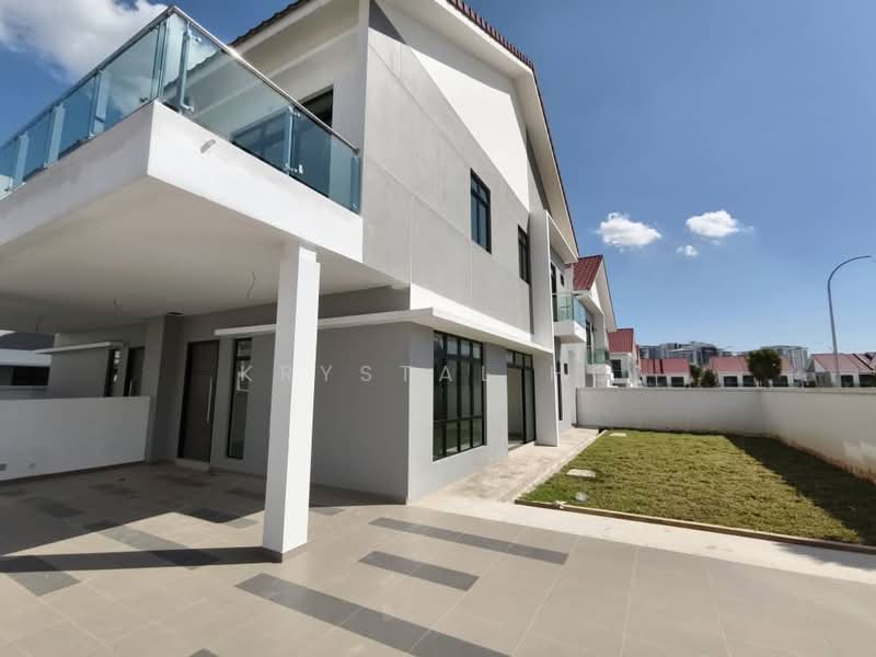 Cluster House for Sale in Taman Mount Austin (Tebrau) - Krystal Ho - Exterior - PropertyGuru.com.my