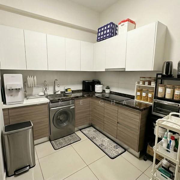 Kediaman Servis untuk Dijual di 28 Boulevard - Zakee Chan - Kitchen - PropertyGuru.com.my
