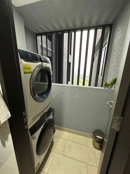 Service Residence for Sale at Skyluxe On The Park Bukit Jalil - Angela . - Balcony - PropertyGuru.com.my