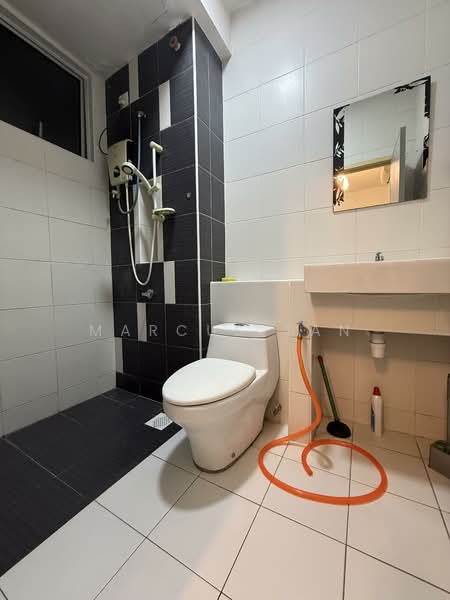 Service Residence for Rent at D'Ambience Residences (Pangsapuri Ikatan Flora) - Marcus Tan - Bathroom - PropertyGuru.com.my