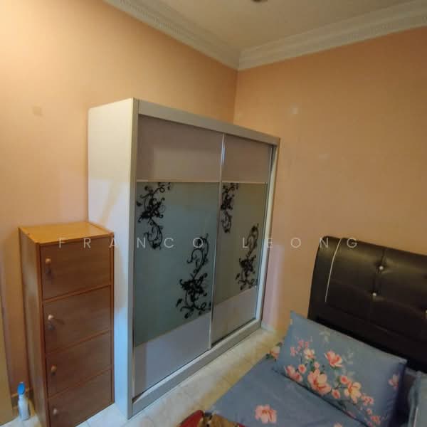 Townhouse for Sale in Sungai Buloh (Selangor) - Franco Leong - Bedroom - PropertyGuru.com.my