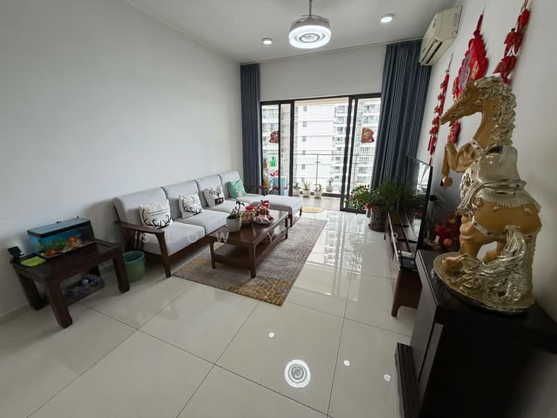 Condominium for Sale at Bay Laurel @ Country Garden Danga Bay - Siow Yan Er - Living Room - PropertyGuru.com.my