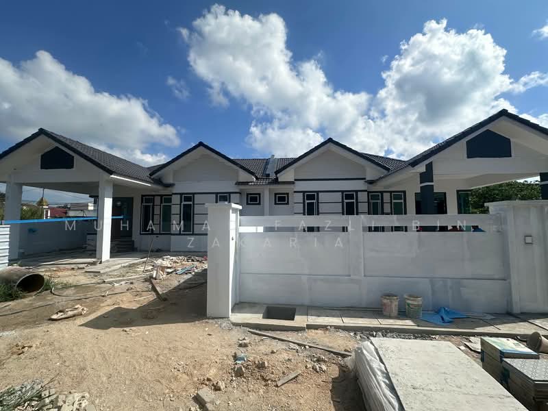 Semi-D 4 Bilik tepi Jalan Limbat @ Depan Taman Binaraya, Limbat, Kota Bharu untuk Untuk Dijual - RM 430,000, Apr 2026 - Exterior - PropertyGuru.com.my