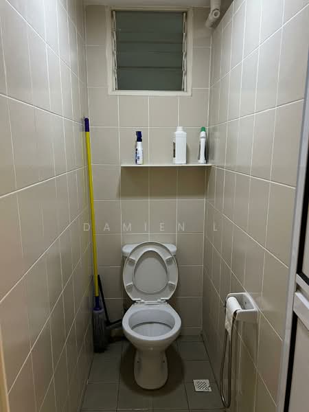 Taman Bukit Erskine untuk Untuk Disewa - RM 1,050 /bulan, Mac 2026 - Bathroom - PropertyGuru.com.my