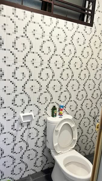 2-storey Terraced House for Sale in Taman Puteri Wangsa (Ulu Tiram) - Piong Zong Han - Bathroom - PropertyGuru.com.my