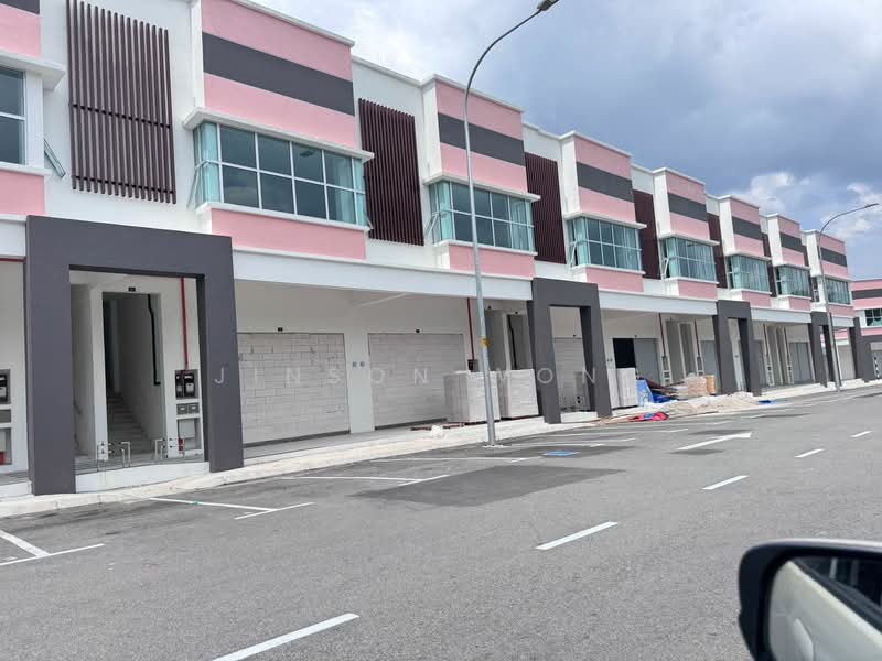 2 Storey Shoplot Sentosa Square, Bukit Sentosa Rawang untuk Untuk Disewa - RM 7,500 /bulan, Apr 2026 - Exterior - PropertyGuru.com.my