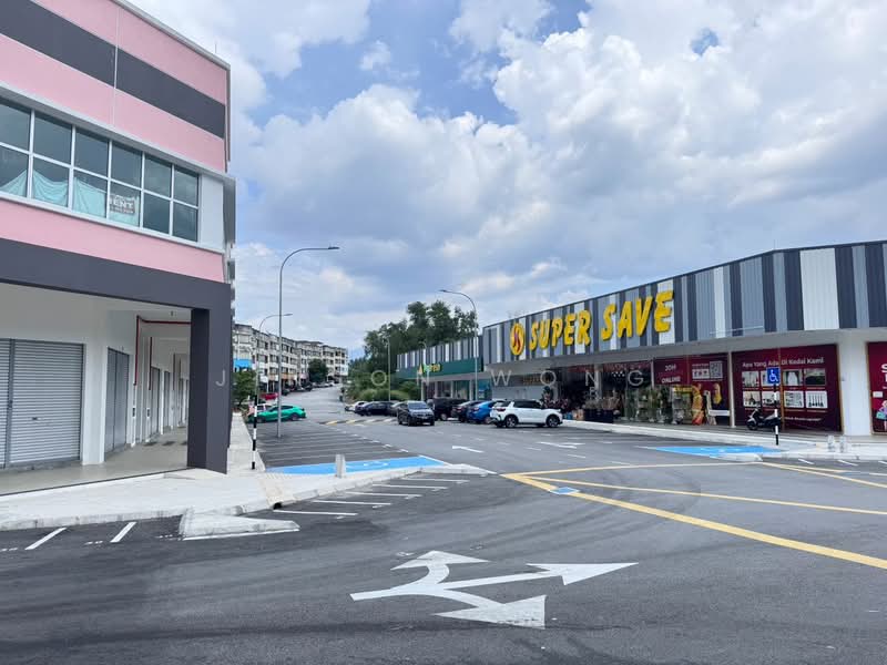 2 Storey Shoplot Sentosa Square, Bukit Sentosa Rawang untuk Untuk Disewa - RM 7,500 /bulan, Apr 2026 - Exterior - PropertyGuru.com.my