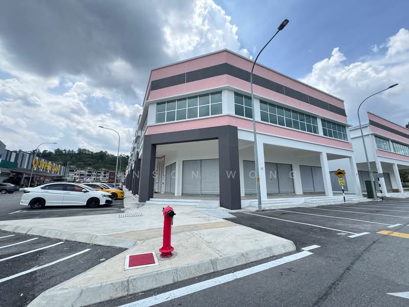 2 Storey Shoplot Sentosa Square, Bukit Sentosa Rawang untuk Untuk Disewa - RM 7,500 /bulan, Apr 2026 - Exterior - PropertyGuru.com.my
