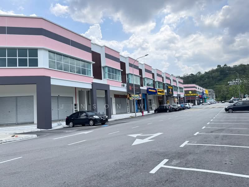 2 Storey Shoplot Sentosa Square, Bukit Sentosa Rawang untuk Untuk Disewa - RM 7,500 /bulan, Apr 2026 - Exterior - PropertyGuru.com.my