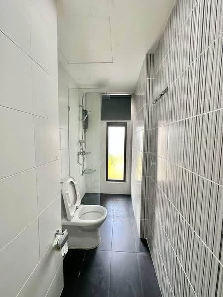 Service Residence for Sale at V@SUMMERPLACE - Belinda Choo - Bathroom - PropertyGuru.com.my
