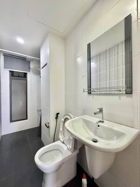 Service Residence for Sale at V@SUMMERPLACE - Belinda Choo - Bathroom - PropertyGuru.com.my