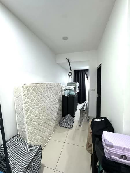 2-storey Terraced House for Sale in Taman Mount Austin (Tebrau) - Melinda Ee - Corridor - PropertyGuru.com.my