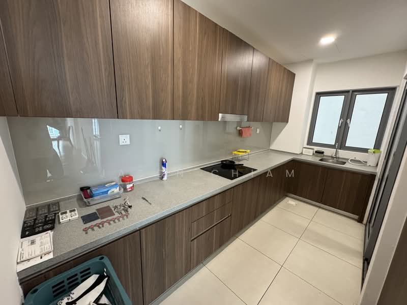 Lakefront Residence untuk Untuk Disewa - RM 2,200 /bulan, Mac 2026 - Kitchen - PropertyGuru.com.my
