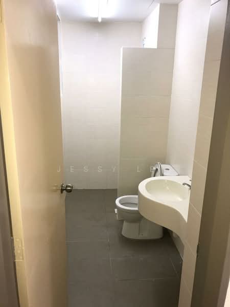 Service Residence for Sale at Platinum Lake PV 21 - Jessy Lee - Bathroom - PropertyGuru.com.my