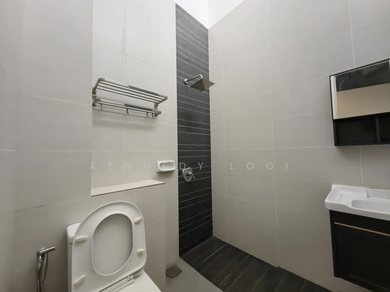 Cluster House for Rent in Iskandar Puteri (Nusajaya) (Johor) - Kennedy Looi - Bathroom - PropertyGuru.com.my
