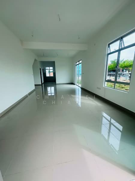 2-storey Terraced House for Sale in Bandar Dato Onn (Tebrau) - Chia Wei Chiang - Living Room - PropertyGuru.com.my
