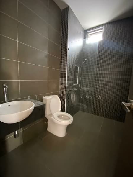 Semi-Detached House for Sale in Taman Ekoflora (Johor Bahru) - Kinki Teow - Bathroom - PropertyGuru.com.my