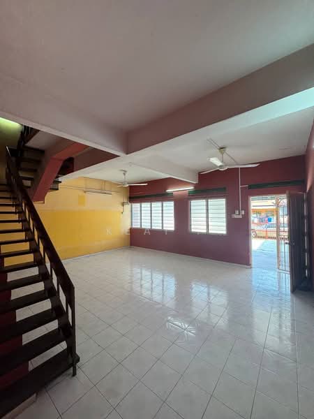 2-storey Terraced House for Sale in Taman Pertama (Ipoh) - KEAT . - Interior - PropertyGuru.com.my