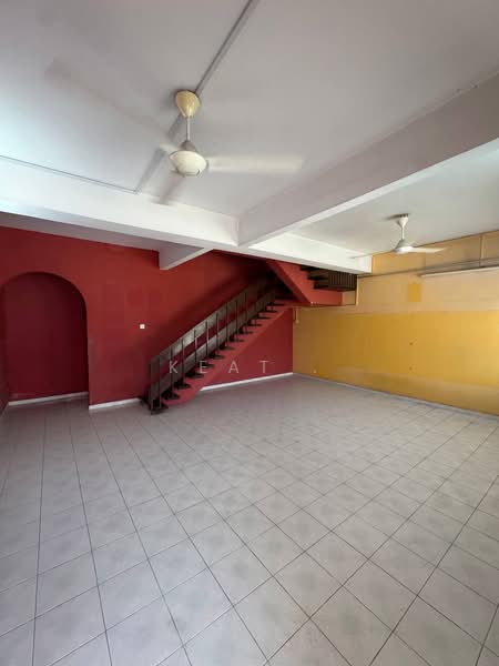 2-storey Terraced House for Sale in Taman Pertama (Ipoh) - KEAT . - Interior - PropertyGuru.com.my