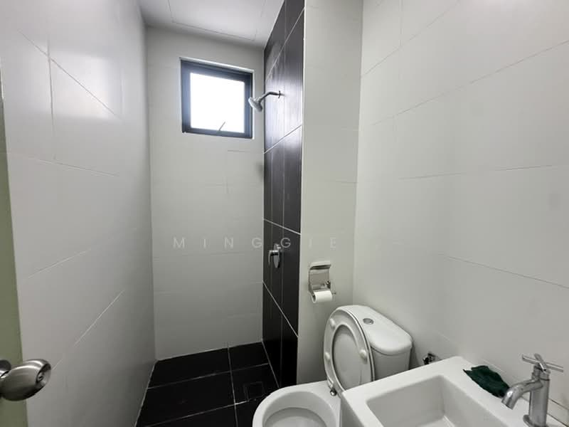 Kondominium untuk Dijual di Skyview Residence - Minggie . - Bathroom - PropertyGuru.com.my
