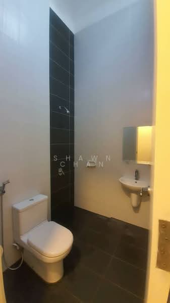 Rumah Kluster untuk Dijual di Iskandar Puteri (Nusajaya) (Johor) - Shawn Chan - Bathroom - PropertyGuru.com.my