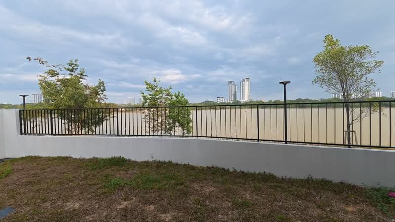 Sejati Lakeside 2 untuk Untuk Disewa - RM 5,500 /bulan, Mac 2026 - Exterior - PropertyGuru.com.my