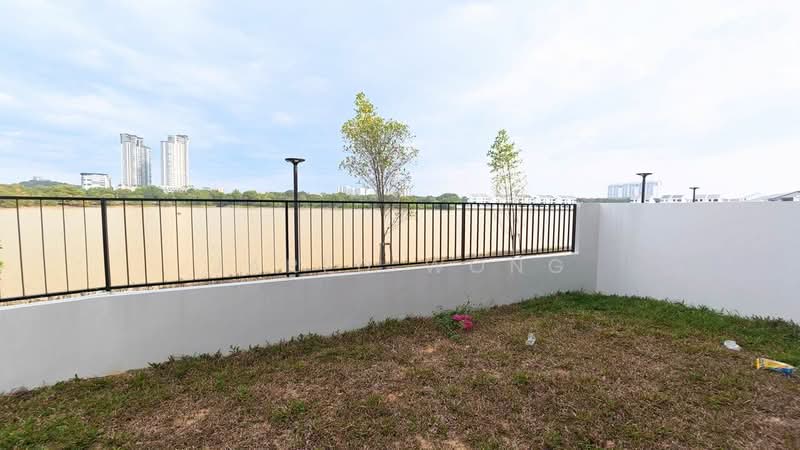 Sejati Lakeside 2 untuk Untuk Disewa - RM 5,500 /bulan, Mac 2026 - Exterior - PropertyGuru.com.my