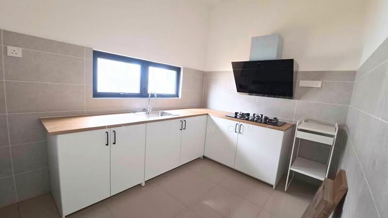 Sejati Lakeside 2 untuk Untuk Disewa - RM 5,500 /bulan, Mac 2026 - Kitchen - PropertyGuru.com.my