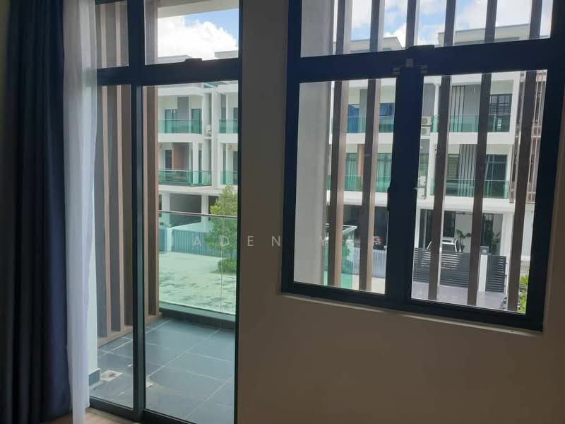 3-storey Terraced House for Sale in Bandar Nusaputra (Puchong) - Jaden Yap - PropertyGuru.com.my