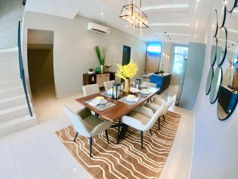 Rumah Teres 3 Tingkat untuk Dijual di Setia Alam (Selangor) - Henry Tan - Dining Room - PropertyGuru.com.my