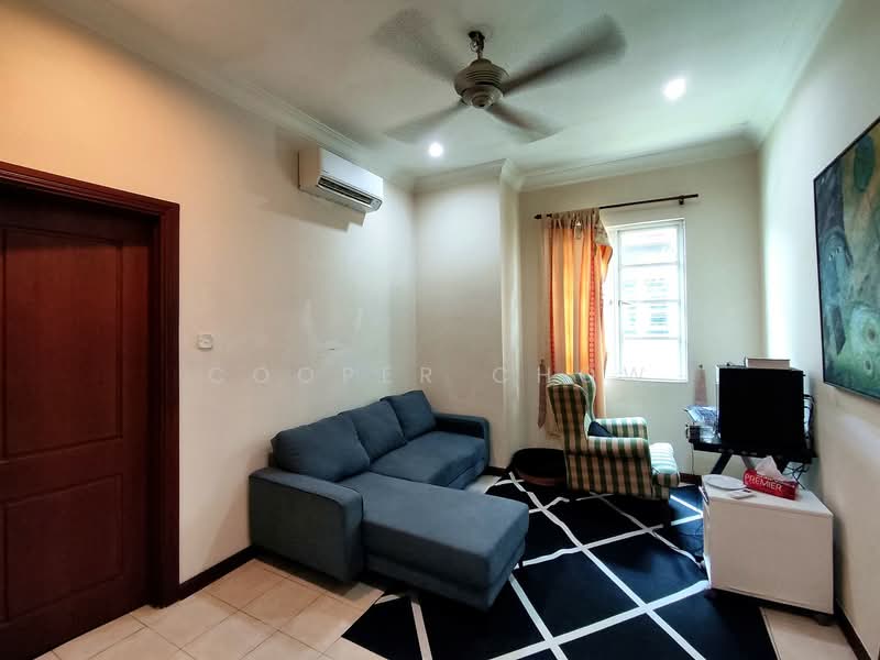 Rumah Berkembar untuk Dijual di PJU 3, Tropicana Golf and Resort (Petaling Jaya) - Cooper Chow - Living Room - PropertyGuru.com.my