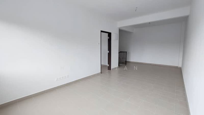 3-storey Terraced House for Sale in Shah Alam (Selangor) - Henry Tan - Interior - PropertyGuru.com.my