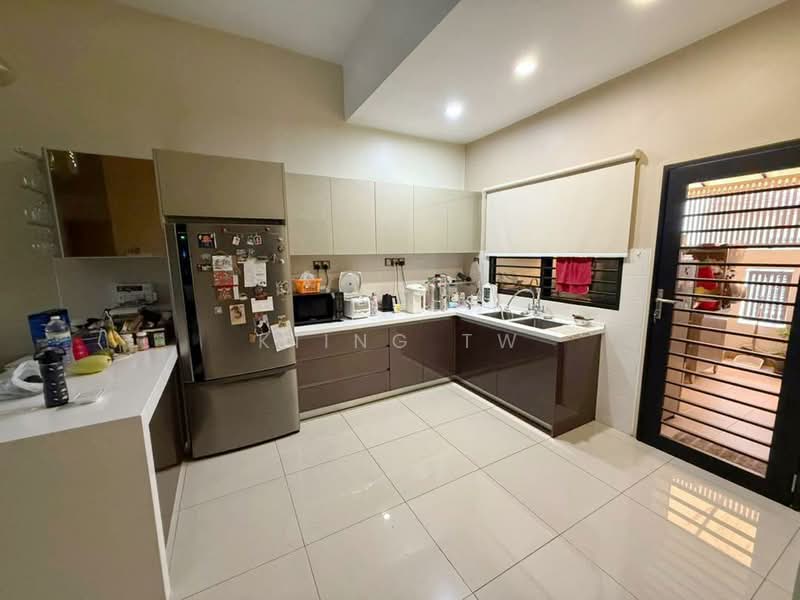 3-storey Terraced House for Sale in Prima Selayang (Selayang) - Kiing TW - Kitchen - PropertyGuru.com.my