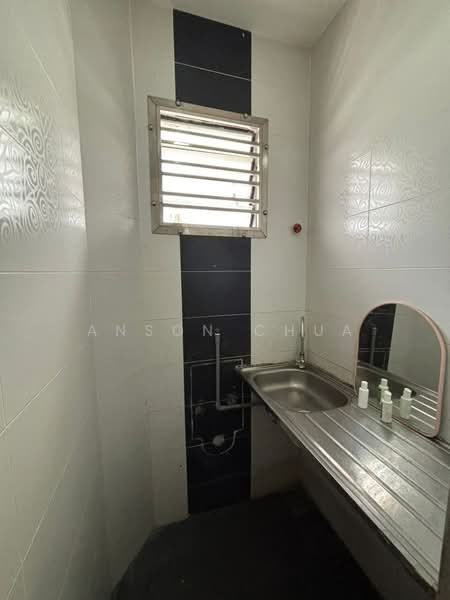 Shop / Office for Rent in Taman Sri Tebrau (Johor Bahru) - Anson Chua - Bathroom - PropertyGuru.com.my