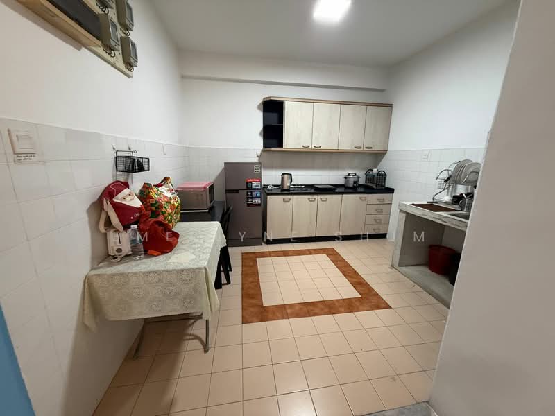 Indah Villa Condominium untuk Untuk Dijual - RM 460,000, Mac 2026 - Kitchen - PropertyGuru.com.my