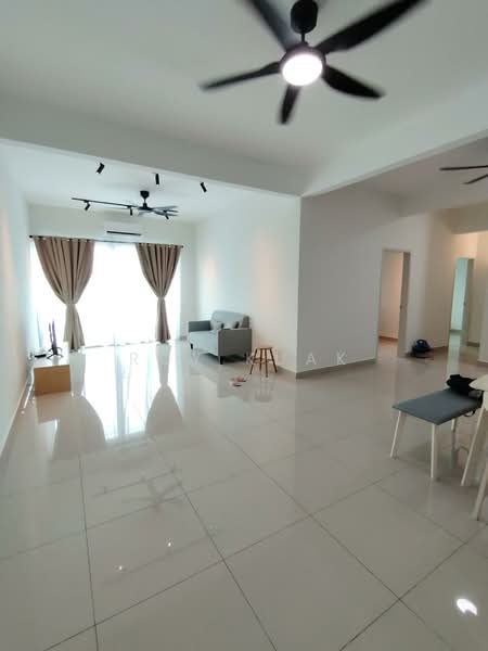 Royale Infinity untuk Untuk Disewa - RM 1,500 /bulan, Mac 2026 - Living Room - PropertyGuru.com.my