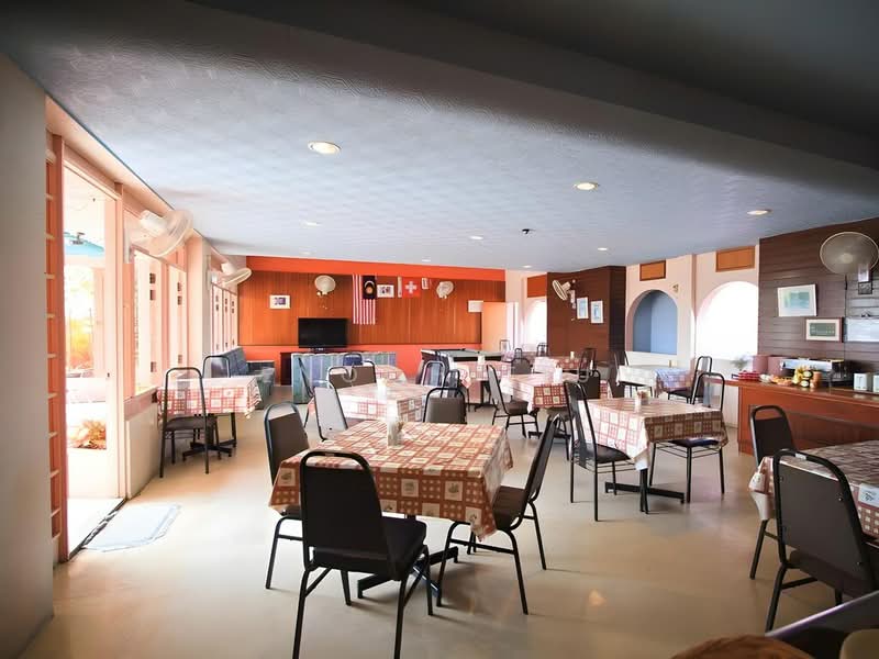 Hotel / Resort for Sale in George Town (Penang) - Enoch Tiu - Dining Room - PropertyGuru.com.my