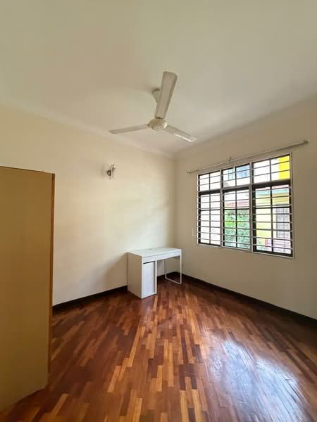 Semi-Detached House for Sale in Bukit Rahman Putra (Sungai Buloh) - Jason Lai - Bedroom - PropertyGuru.com.my
