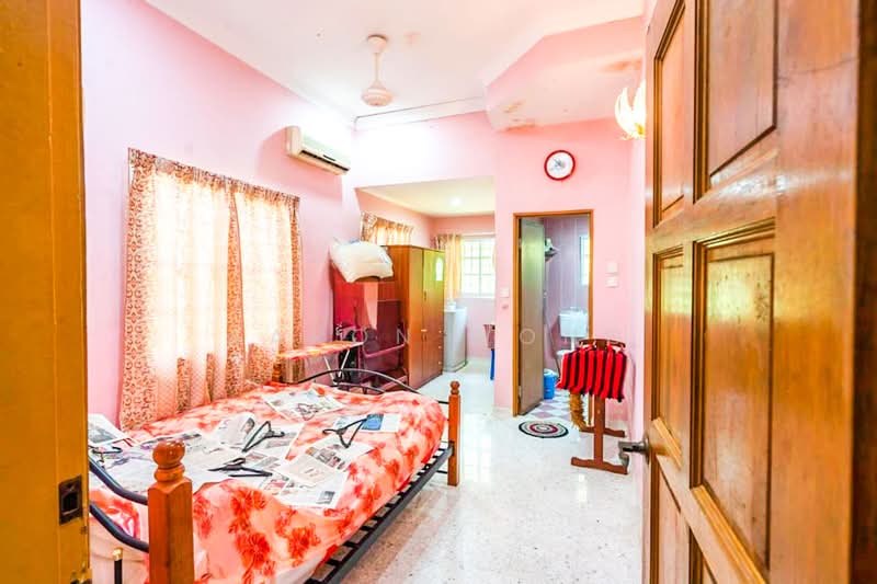 Bungalow for Sale in Port Dickson (Negeri Sembilan) - Aaron Wong - Bedroom - PropertyGuru.com.my