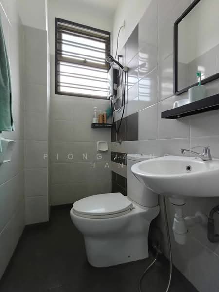 Taman Mutiara Rini untuk Untuk Dijual - RM 898,000, Mac 2026 - Bathroom - PropertyGuru.com.my