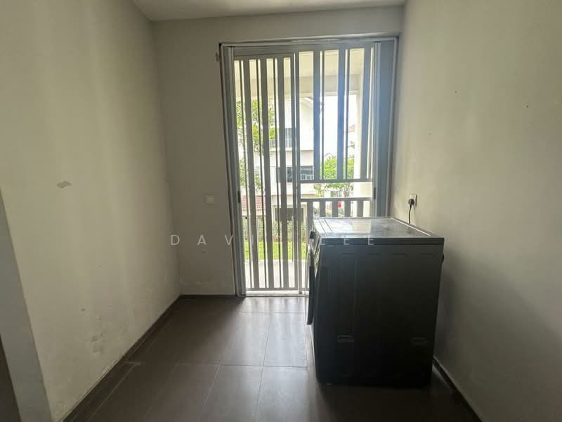 3-storey Terraced House for Rent in Tamansari (Rawang) - David Lee - Balcony - PropertyGuru.com.my