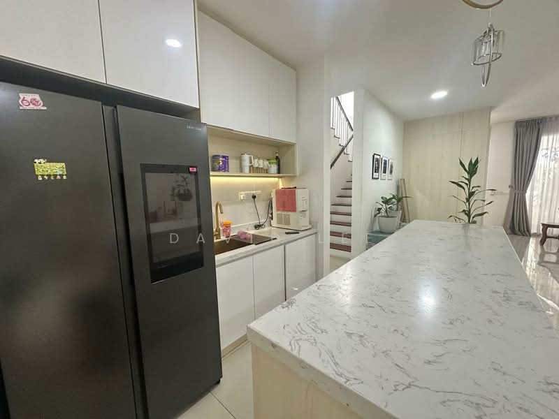 3-storey Terraced House for Rent in Tamansari (Rawang) - David Lee - Kitchen - PropertyGuru.com.my